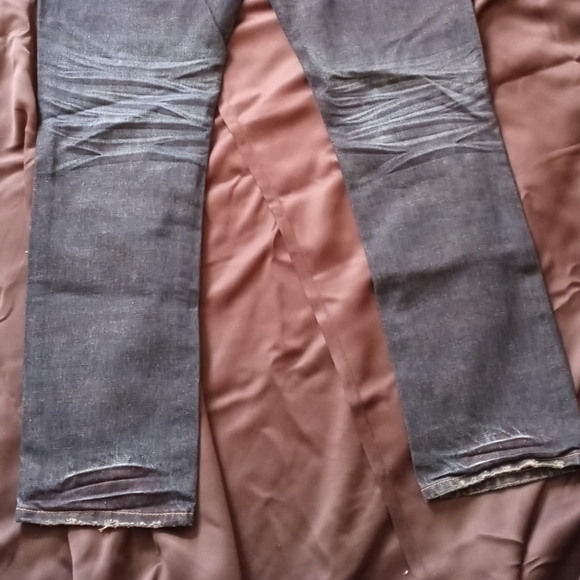 Ripped JEANS - Picture 2 of 2